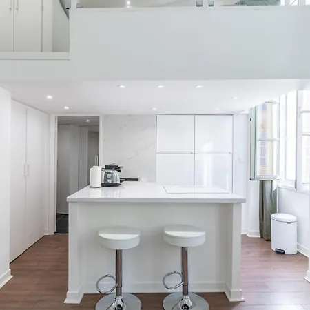 La Perle De Massena * نيس