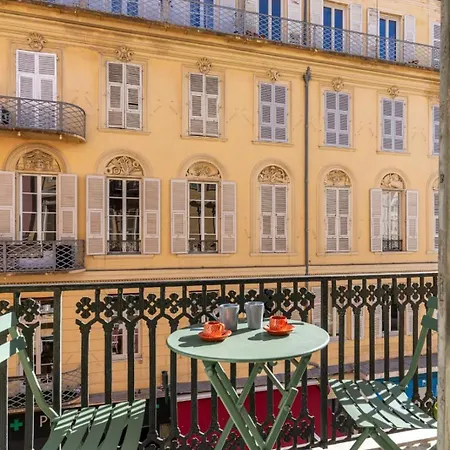 La Perle De Massena Apartmán *